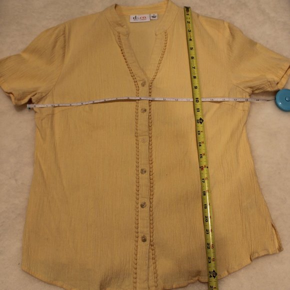 D&Co, gauze button blouse, size small - Picture 3 of 5
